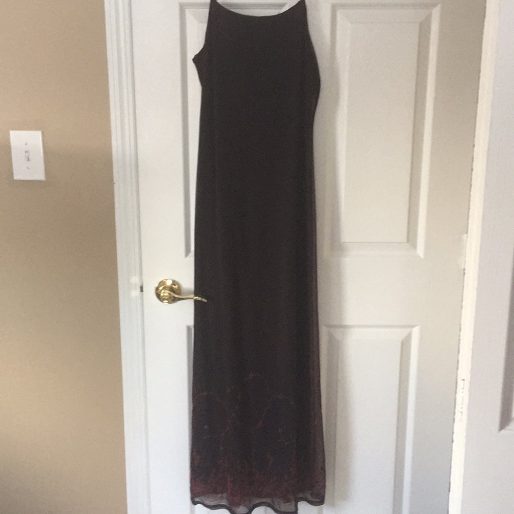 Black/red evening dress. Only worn once!
